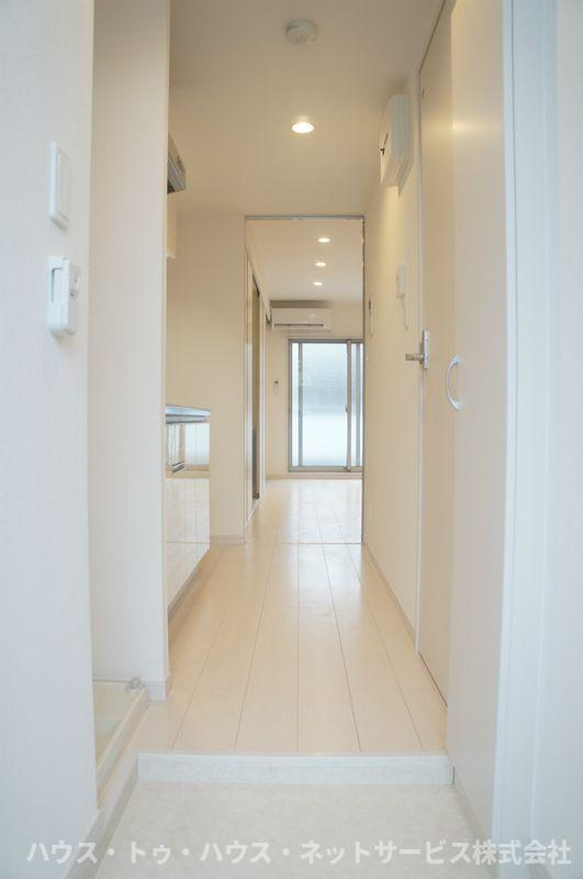 リブリ・serenoの玄関