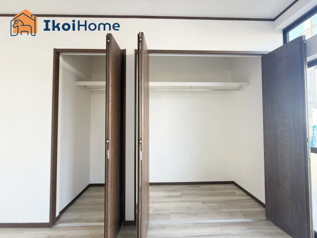 神戸市西区伊川谷町潤和　中古戸建の収納|●年中無休：当日予約可●収納が多く季節ものの家電も収納できます。ハンガーラックの設置も可能
