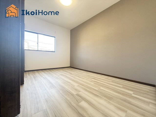 神戸市西区伊川谷町潤和　中古戸建の寝室|●年中無休：当日予約可●弊社独自の「自己資金0円プラン」もあります。ご利用下さい