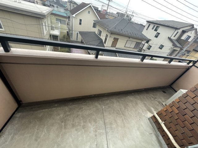 煉瓦館イーストフェイスのバルコニー|バルコニーからの眺めを楽しみながら食事をしませんか