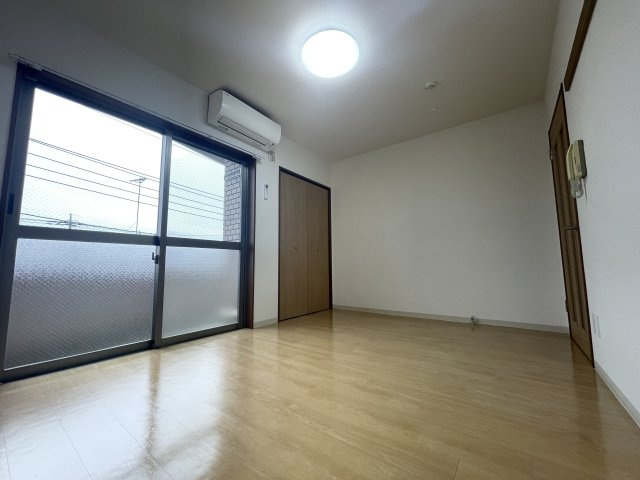 煉瓦館イーストフェイスの居間・リビング|ゆったり過ごせる居間です