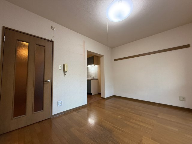 煉瓦館EAST　FACEの洋室|明るい洋室です