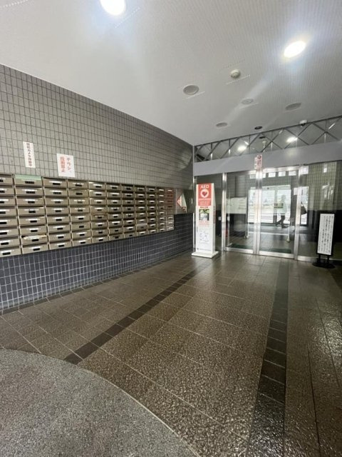 ライオンズプラザ所沢のエントランス|ゆとりのあるエントランスです