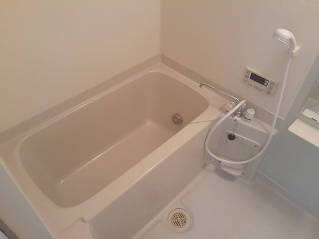 メゾン・ダルカンシールⅡの浴室|お風呂で日々の疲れを落としましょう