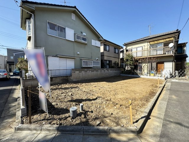 【外観】 | 川越市砂　新築一戸建住宅　全1棟　(ふじみ野店) | 角地につき開放感がございます！
明るい陽光が差し込む東南角地です。