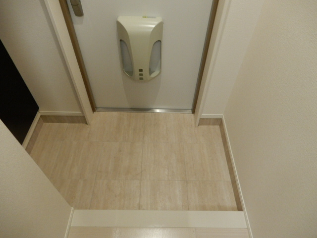 シャインキャッスルの玄関