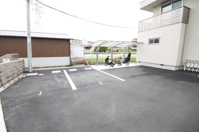 HEBEL MAISON La PecheⅡの駐車場|駐車場があるので、車を買う予定の方も安心です