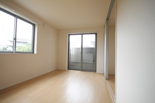 HEBEL MAISON La PecheⅡの居間・リビング|こちらの居間で趣味の時間をお楽しみください