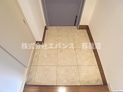 【玄関】 | ガーデンハウス本千葉 | ゆったりとした玄関です