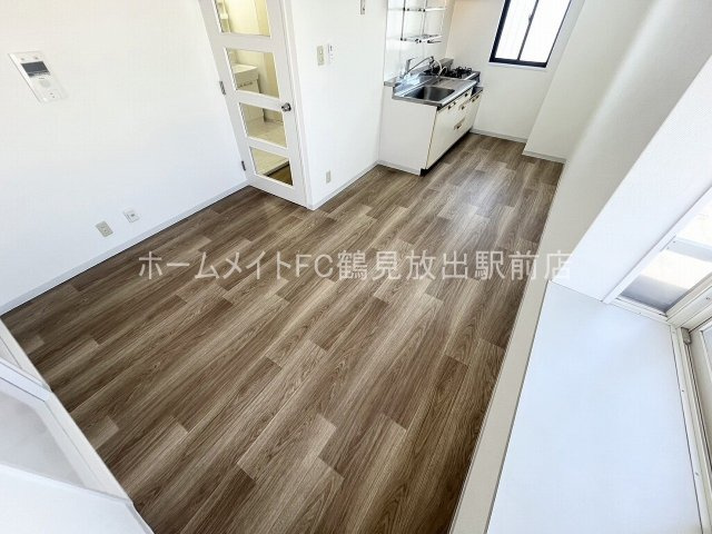 大阪市城東区放出西２丁目の賃貸マンションの居間・リビング