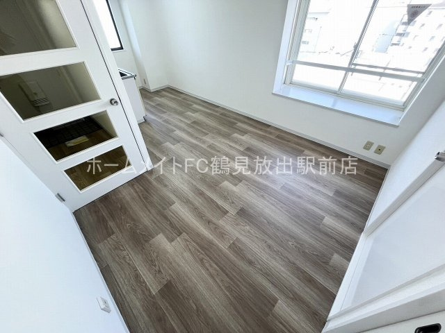 大阪市城東区放出西２丁目の賃貸マンションの内装