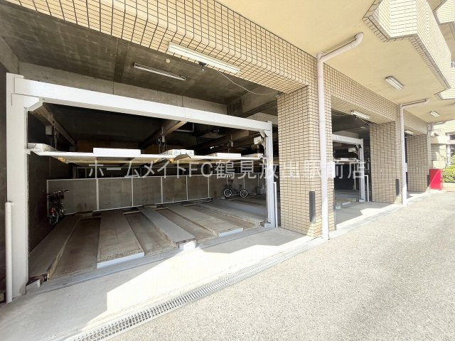 大阪市城東区放出西２丁目の賃貸マンションの駐車場