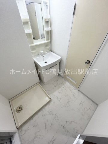 大阪市城東区放出西２丁目の賃貸マンションの洗面所