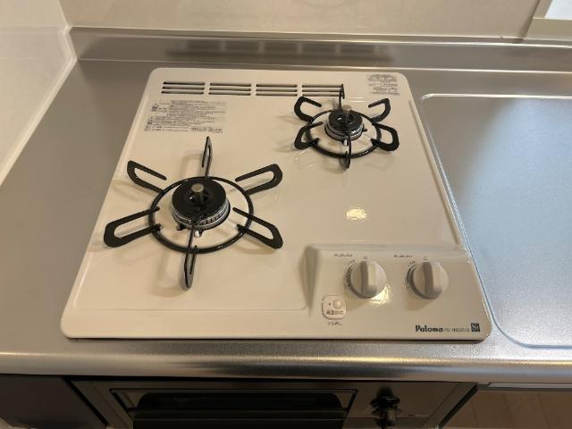 J・セレーノのキッチン|ガスコンロ2口