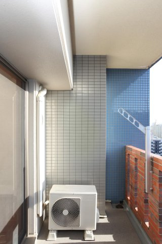 サヴォイテンジンスクワイヤー　10階のバルコニー|別号室のものになります。現状優先。