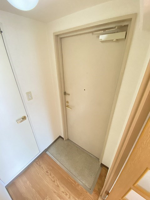 サンビオラ西宮の玄関