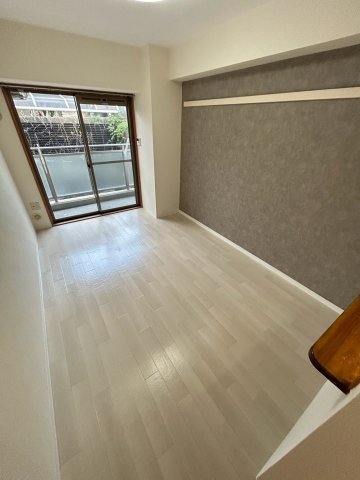 甲南タマタニマンションの洋室