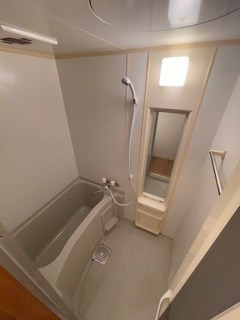 甲南タマタニマンションの浴室