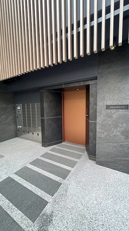 アリビオ学芸大学のエントランス