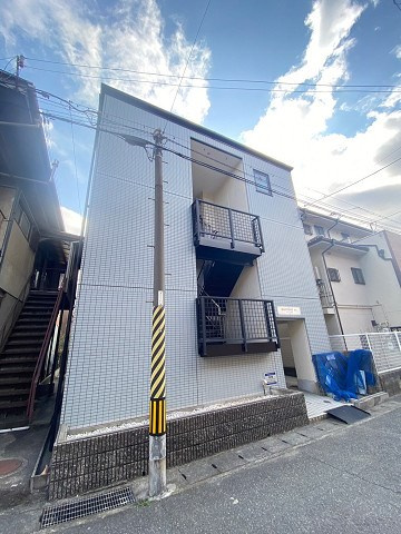 バーンホフ北口の外観