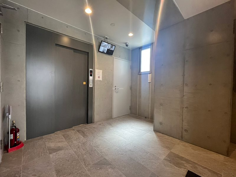 モデラート上町台のロビー