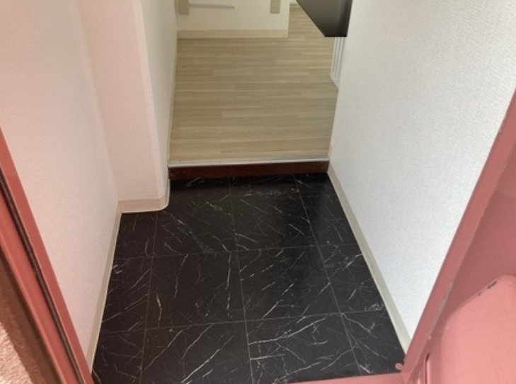 青風ハイツの玄関|明るい玄関です