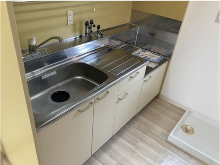 青風ハイツのキッチン|コンパクトなキッチンで掃除もラクラク