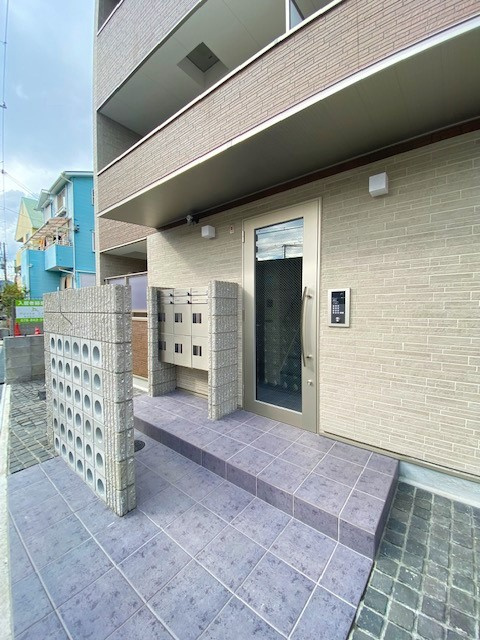 スリージェ住吉本町Ⅱのエントランス