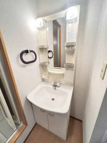 山麓荘の洗面所