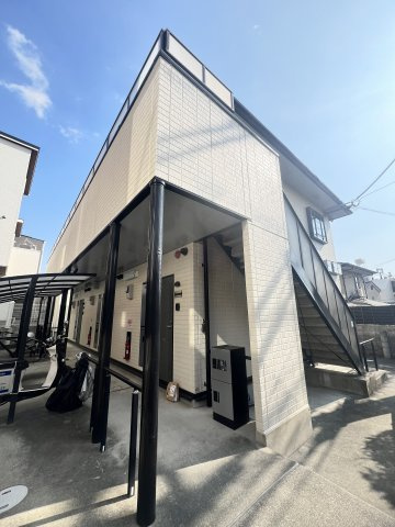 山麓荘の外観