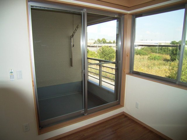 アン・ドーレのバルコニー|お洗濯にも便利なバルコニー付き