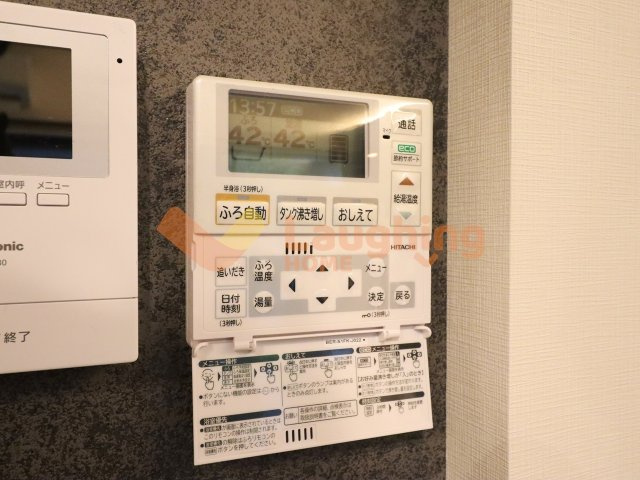 高良内町戸建ての設備|追い焚き・自動湯張り機能付き。ボタン操作で快適なバスタイムを実現できます。