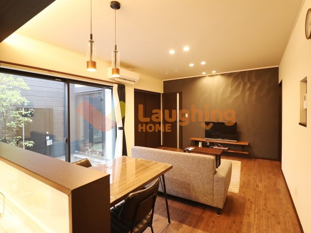 【居間・リビング】の画像