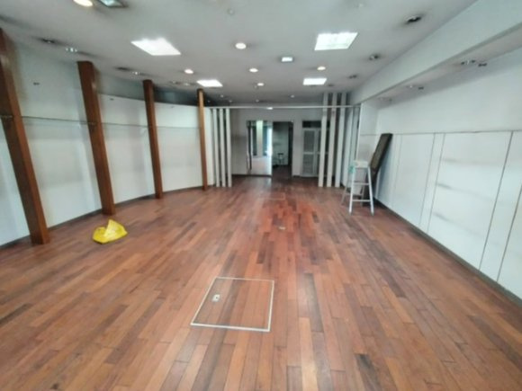 ６６６１５　岐阜市神田町4丁目居宅兼店舗の内装