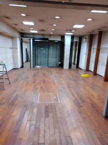 ６６６１５　岐阜市神田町4丁目居宅兼店舗の内装