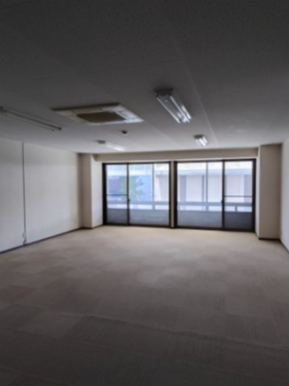 ６６６１５　岐阜市神田町4丁目居宅兼店舗の内装