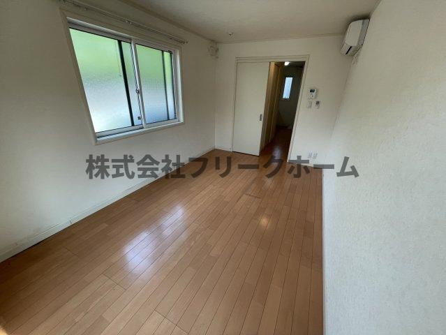 三鷹市井の頭４丁目のアパートの寝室