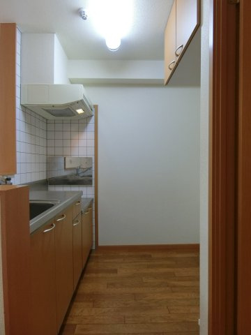 シャンポールＡのキッチン|イメージ106号室の写真