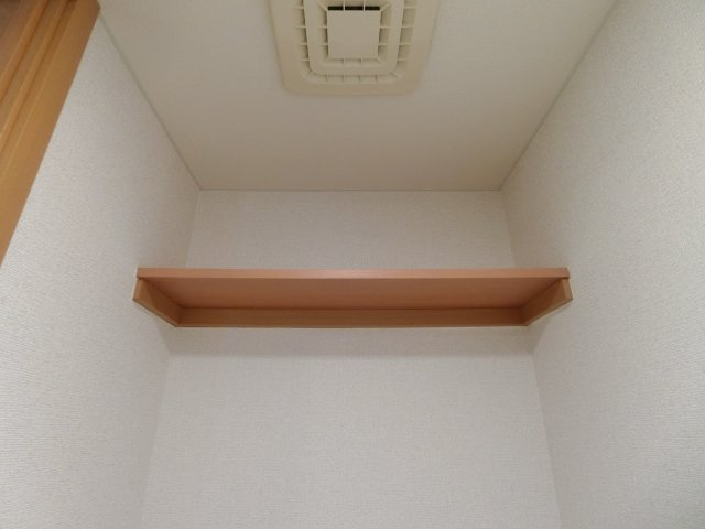 シャンポールＡの収納|イメージ106号室の写真