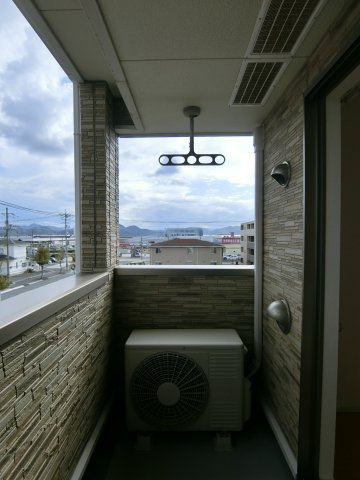 エレガントヴィエⅢのバルコニー