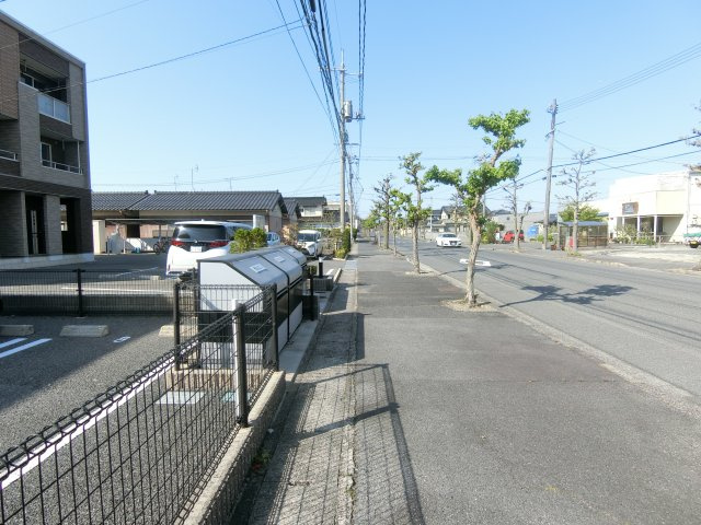 エレガントヴィエⅢの周辺