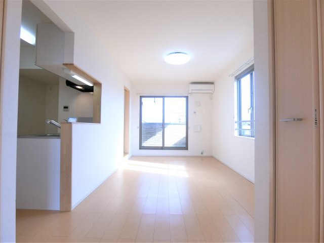 エレガントヴィエⅢの居間・リビング