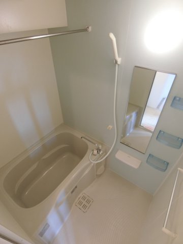 エレガントヴィエⅢの浴室