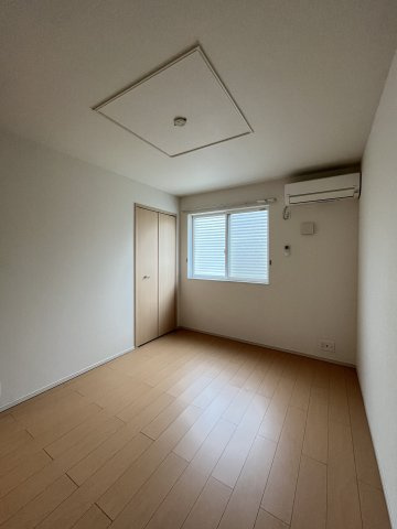 ベル　シェリルＢの洋室