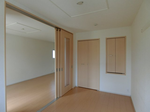 ベル　シェリルＢの洋室|イメージ201号室の写真（反転あり）