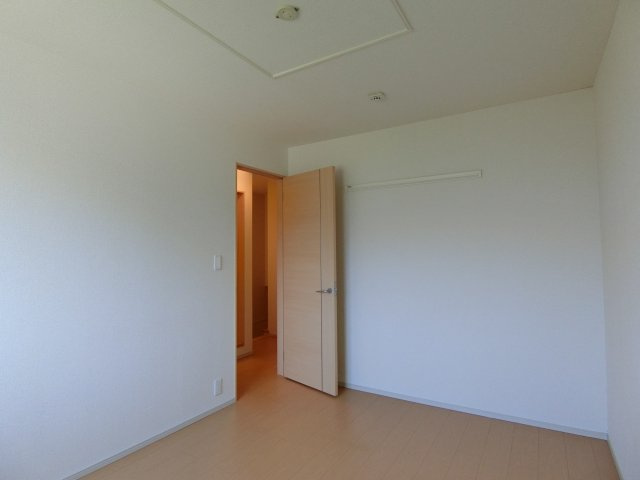 ベル　シェリルＢの洋室|イメージ201号室の写真（反転あり）