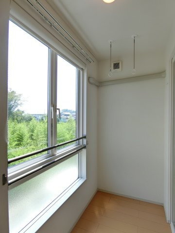 ベル　シェリルＢのバルコニー|イメージ201号室の写真（反転あり）