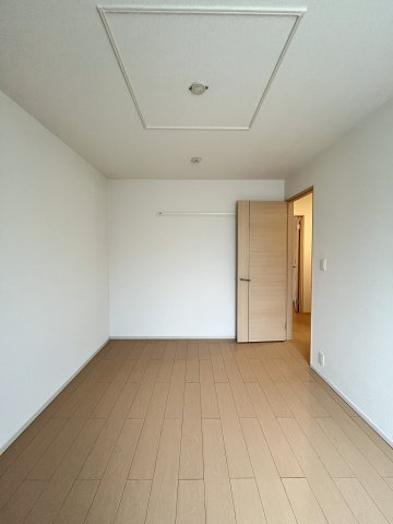 ベル　シェリルＢの洋室