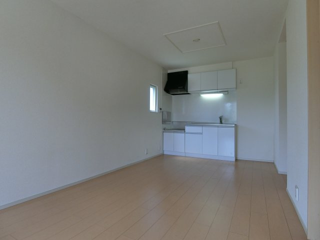 ベル　シェリルＢの居間・リビング|イメージ201号室の写真（反転あり）