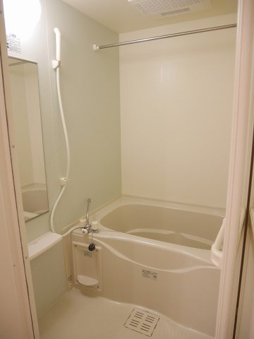 ベル　シェリルＢの浴室